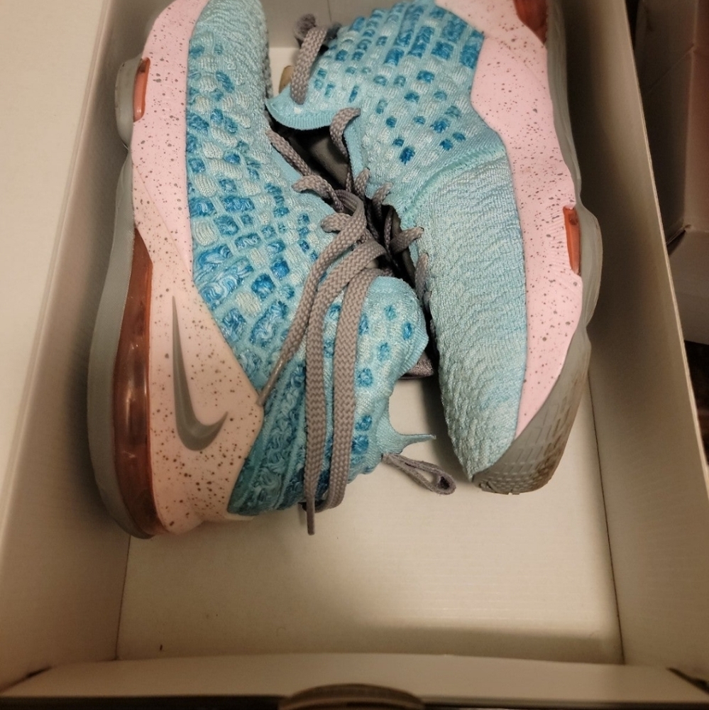 Lebron - Picture 2 of 3